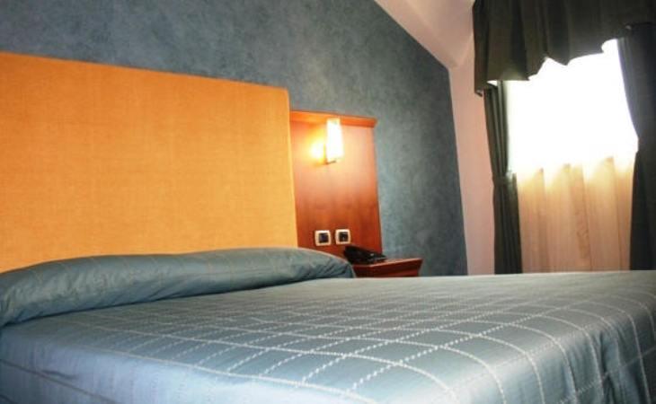 Locanda Sant'Ambrogio Cislago Zimmer foto